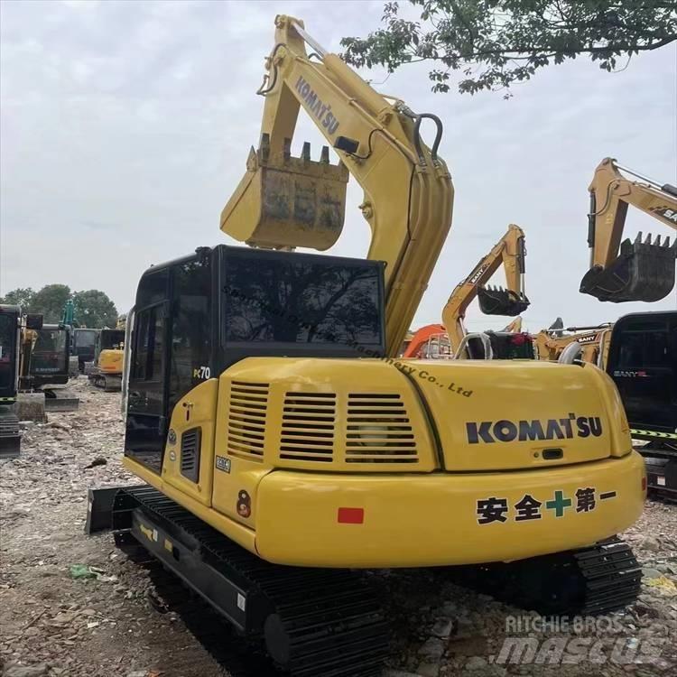 Komatsu 70-8 大型油圧ショベル12t以上（パワーショベル・ユンボ）