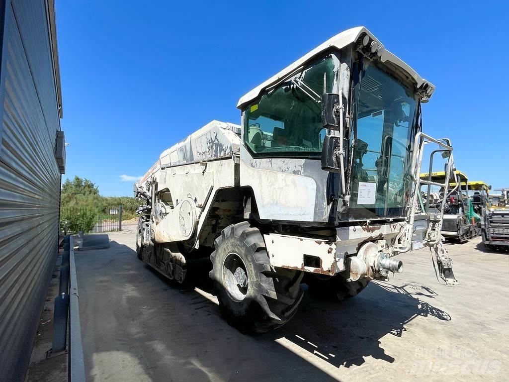 Wirtgen WR 240I アスファルトリサイクルマシン