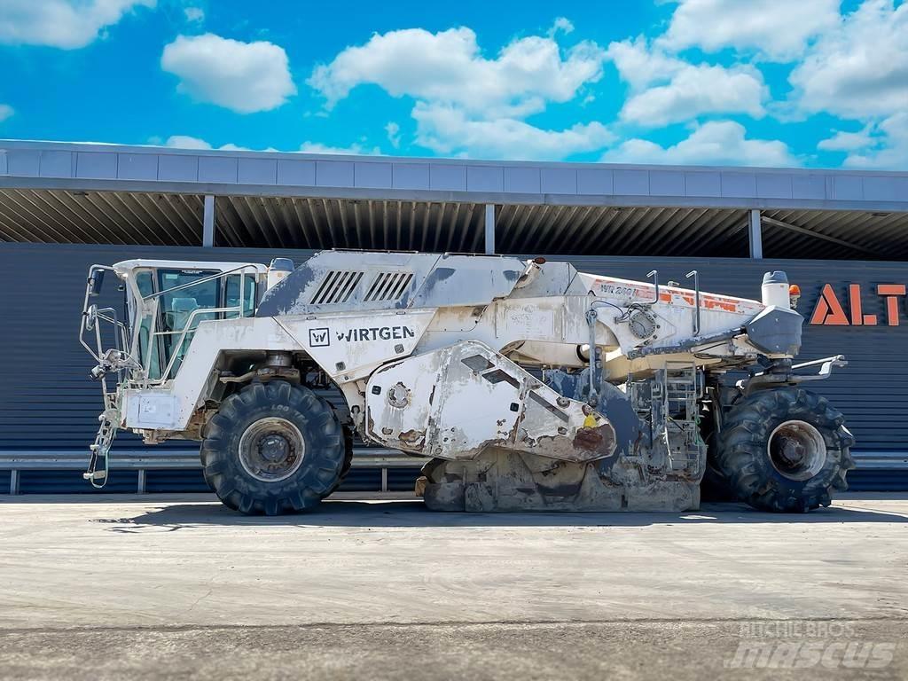Wirtgen WR 240I アスファルトリサイクルマシン