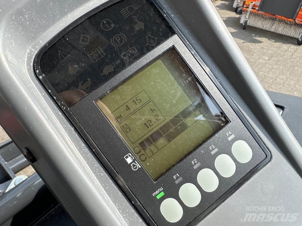 Yanmar VIO38-6 ミニ油圧ショベル 7t以下（ミニユンボ・ミニディガー）