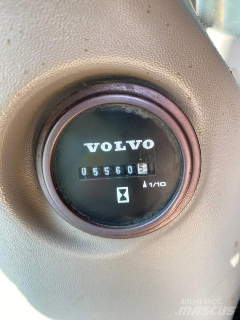 Volvo ECR 235 大型油圧ショベル12t以上（パワーショベル・ユンボ）