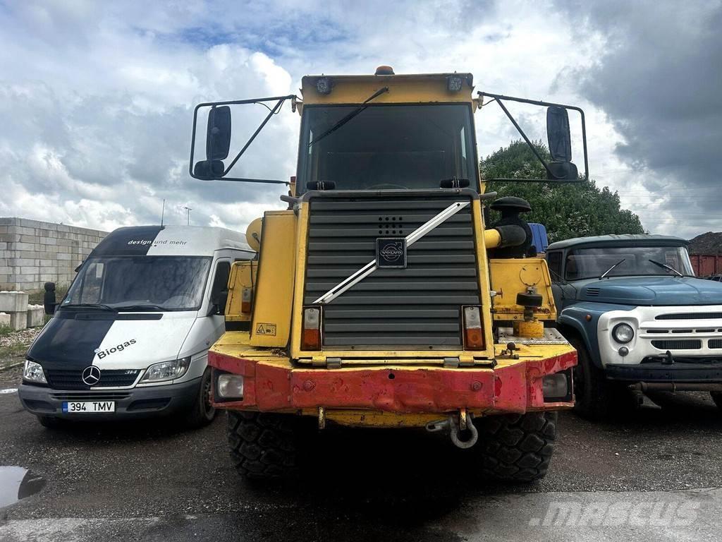 Volvo A25C アーティキュレート式ダンプトラック