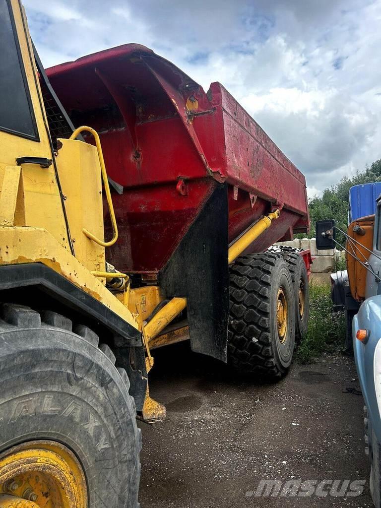 Volvo A25C アーティキュレート式ダンプトラック