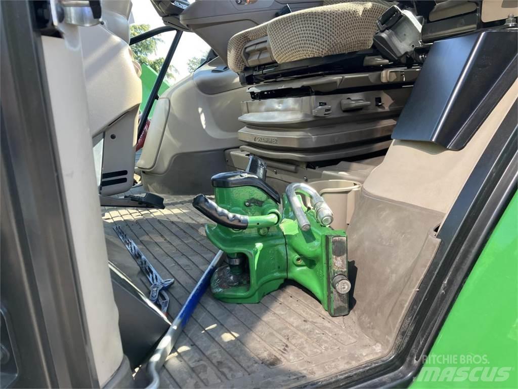 John Deere 6155R トラクター
