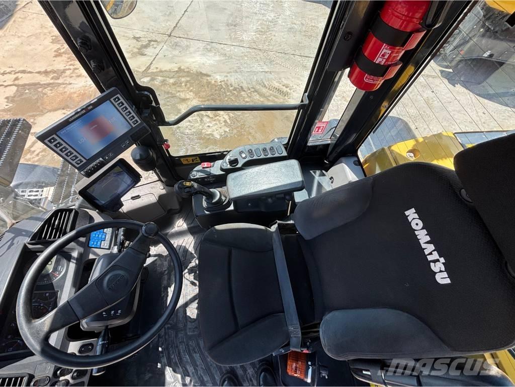 Komatsu WA270-8E0 ホイールローダー・タイヤショベル