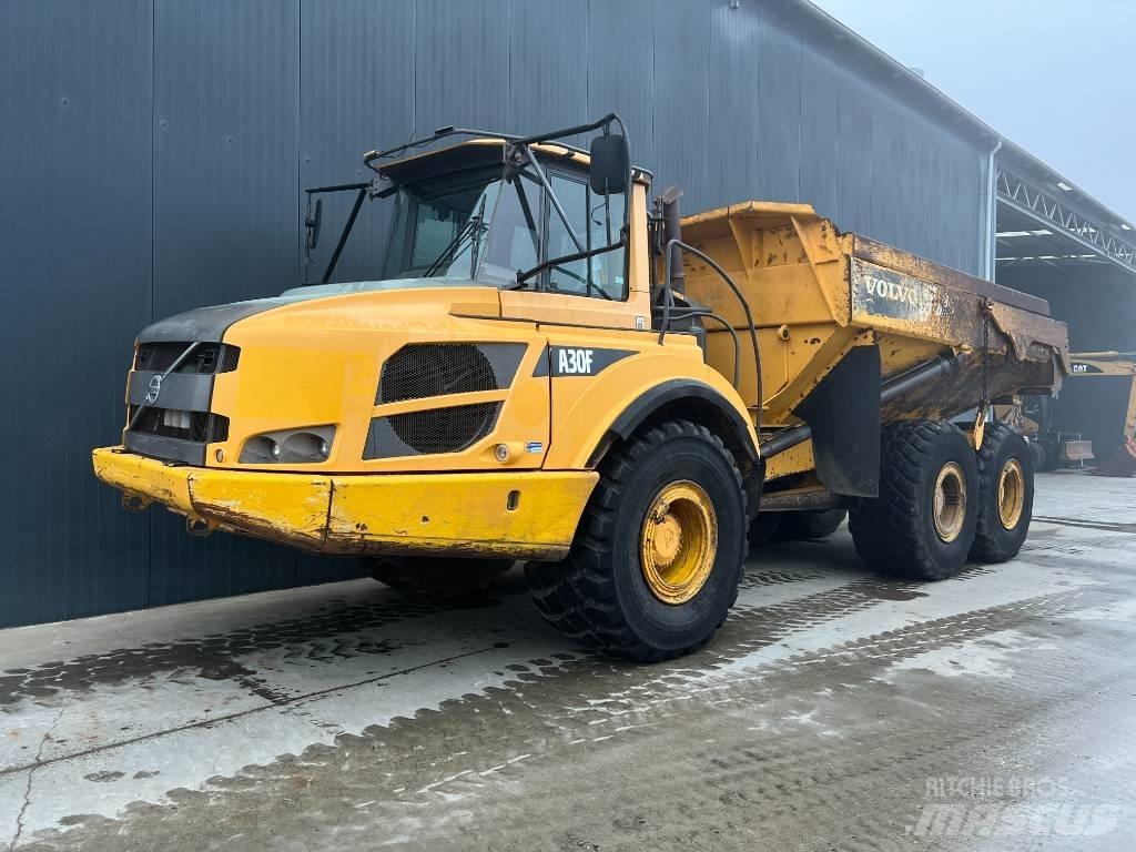Volvo A30F アーティキュレート式ダンプトラック