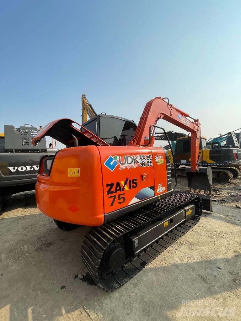 Hitachi ZX 75 大型油圧ショベル12t以上（パワーショベル・ユンボ）