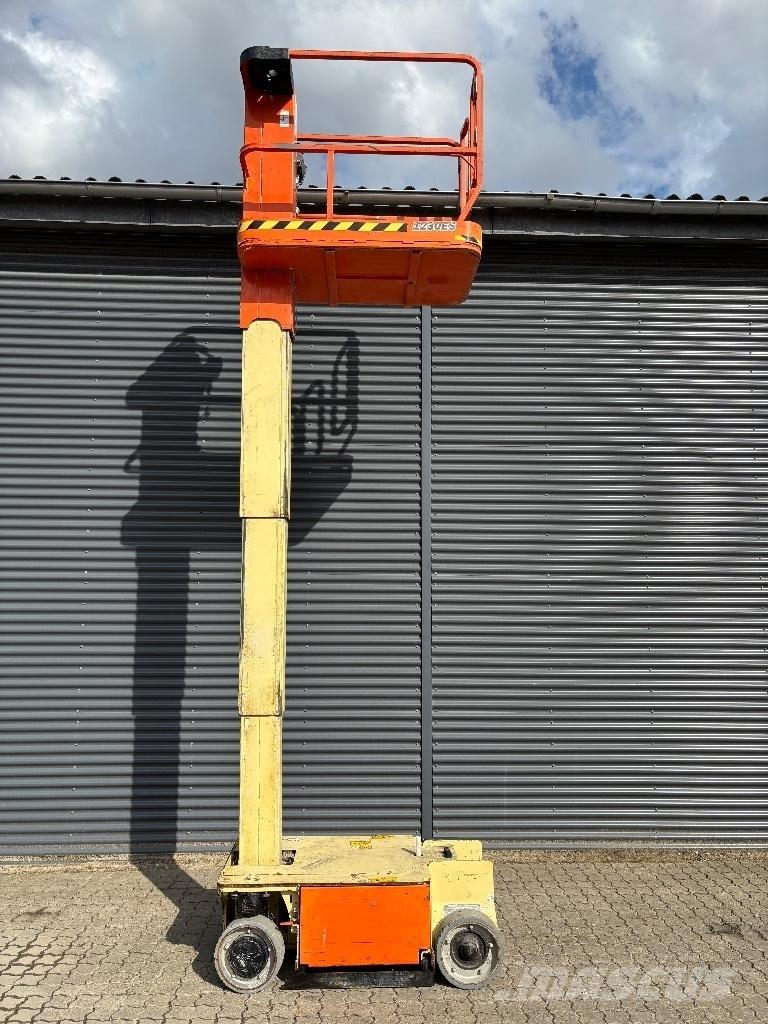 JLG 1230 ES 垂直昇降型リフト