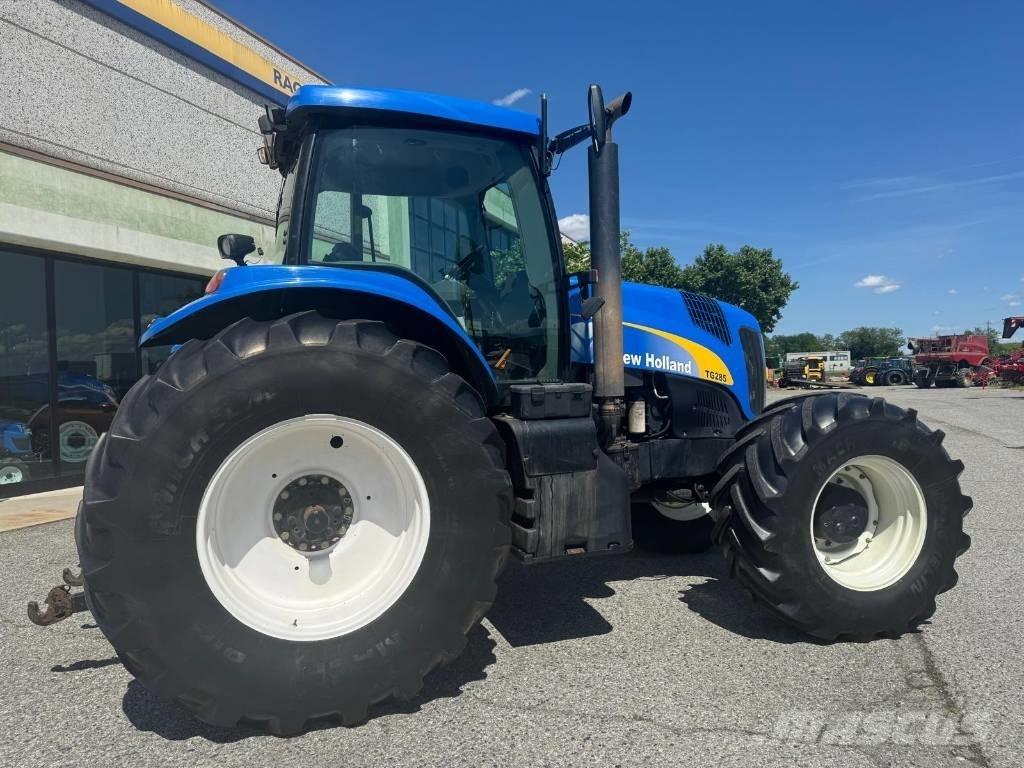 New Holland TG 285 トラクター