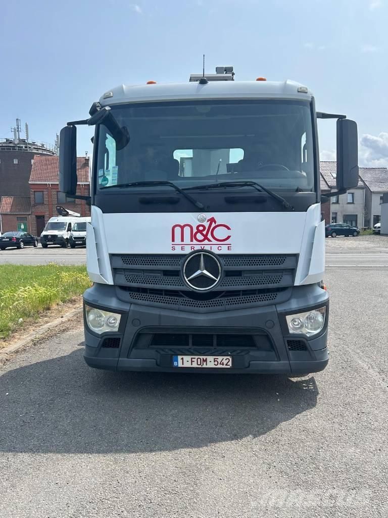 Mercedes-Benz Antos トラック高所作業車