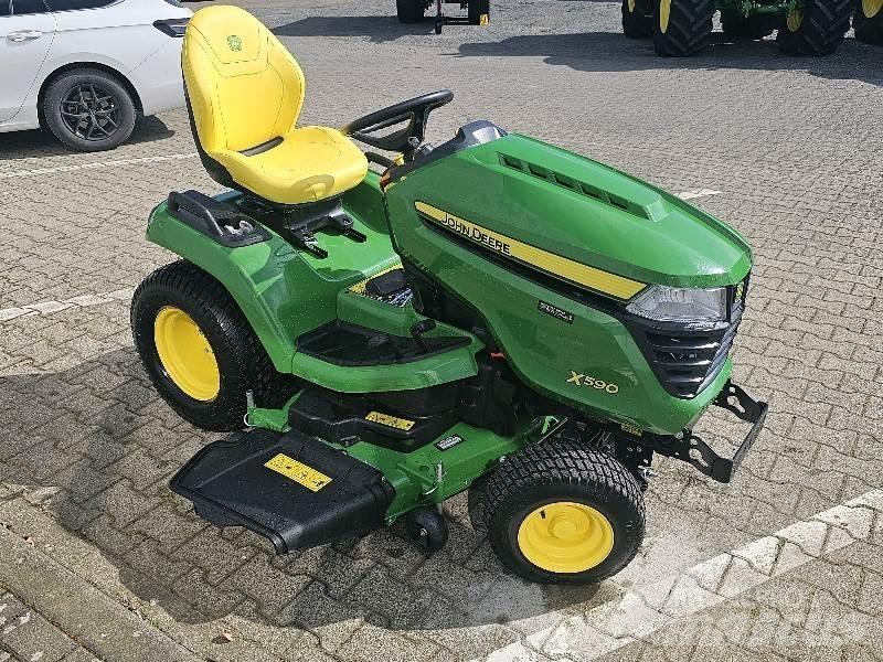 John Deere X590 芝刈り機