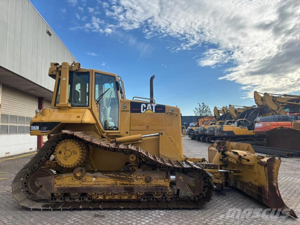 CAT D 6 N LGP ブルドーザー