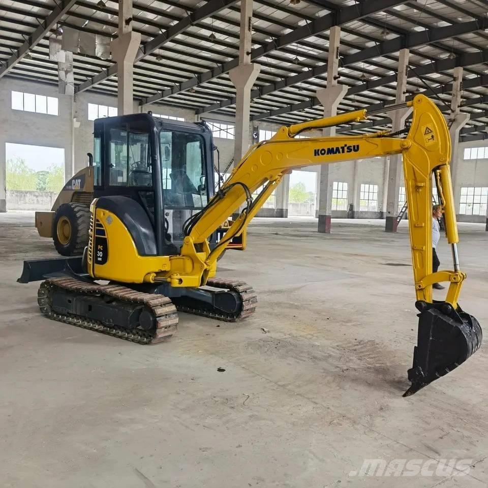 Komatsu PC 30 MR-3 ミニ油圧ショベル 7t以下（ミニユンボ・ミニディガー）