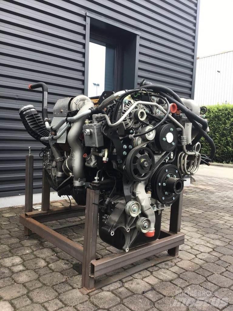 MAN D0836 320 hp エンジン