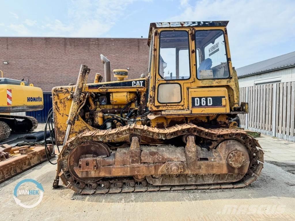 CAT D6D ブルドーザー