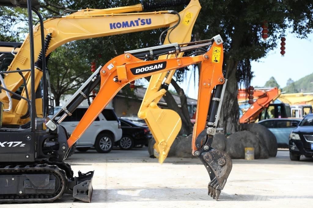 Doosan DX 17 大型油圧ショベル12t以上（パワーショベル・ユンボ）