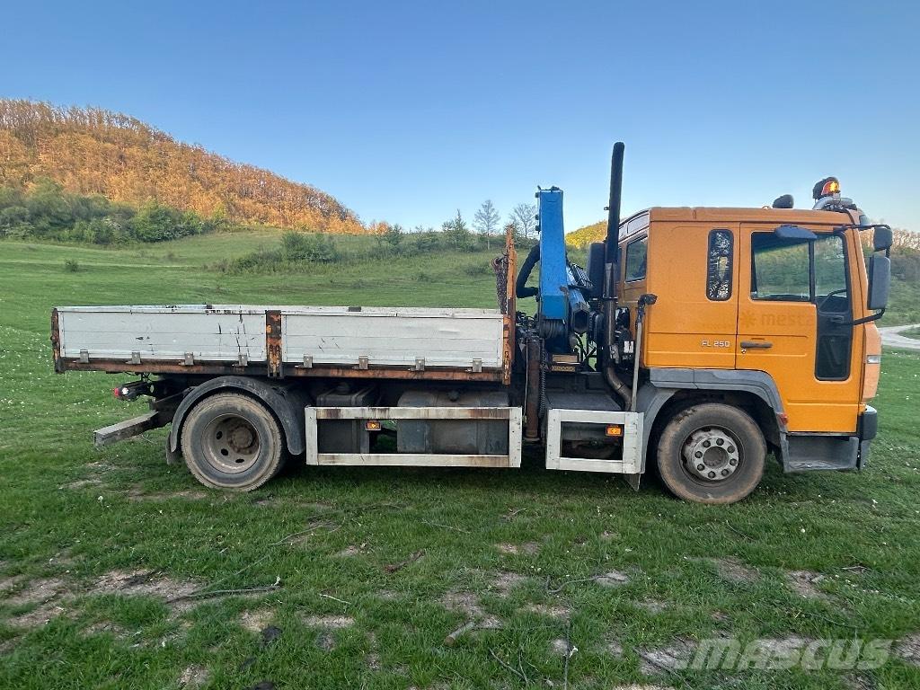 Volvo FL 6 クレーントラック、ユニック車