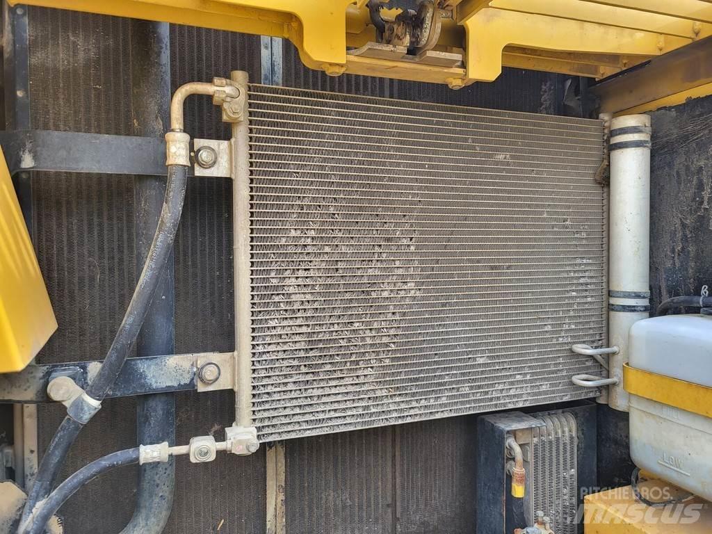 Komatsu PC190LC-8 大型油圧ショベル12t以上（パワーショベル・ユンボ）