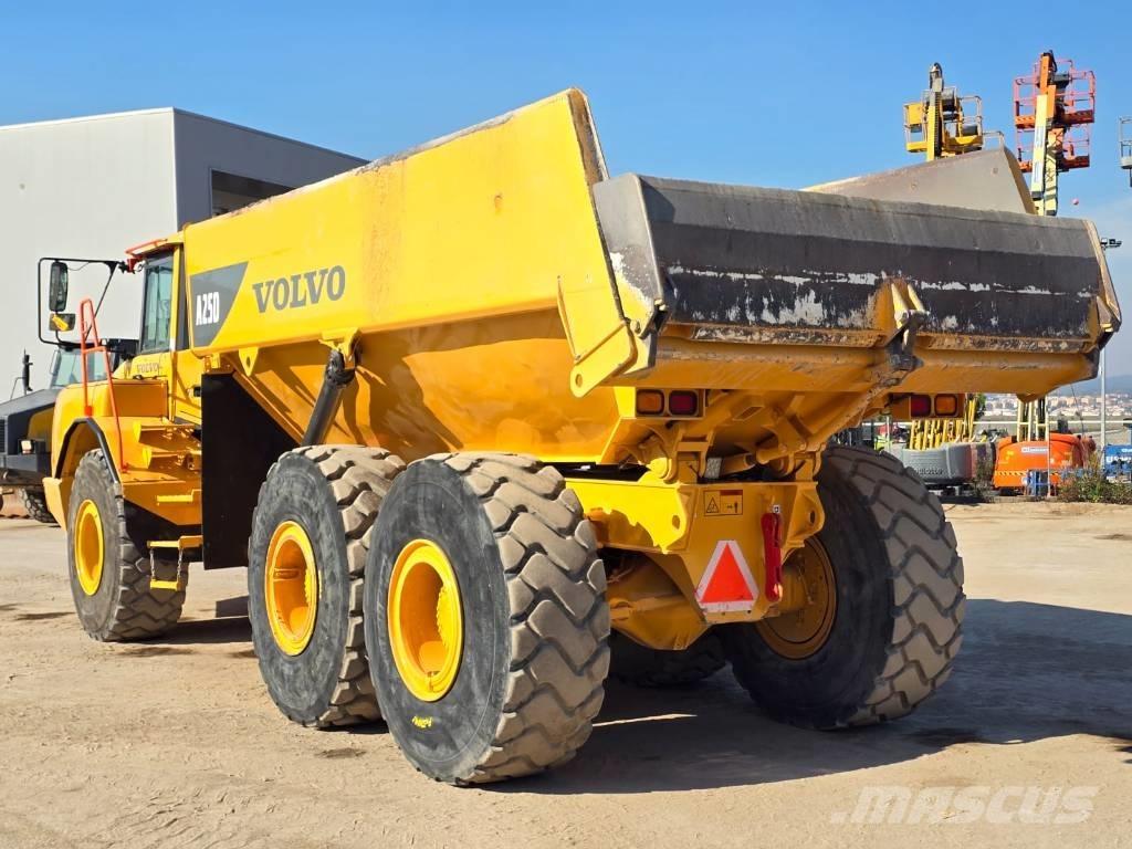 Volvo A25 D サイト　ダンプ