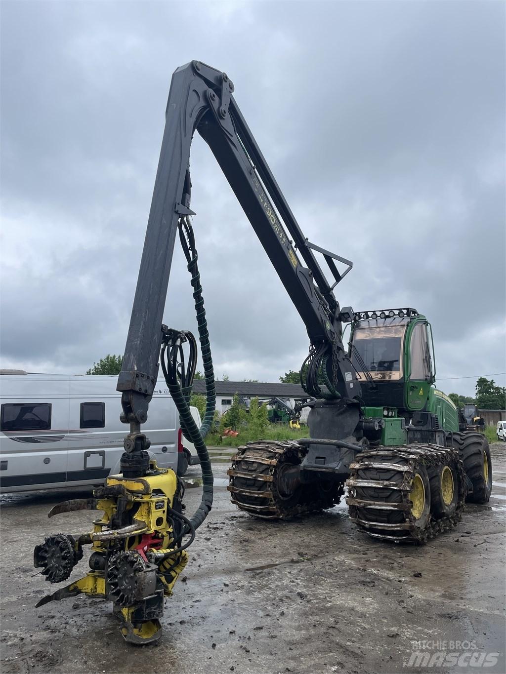 John Deere 1070 G ハーベスター