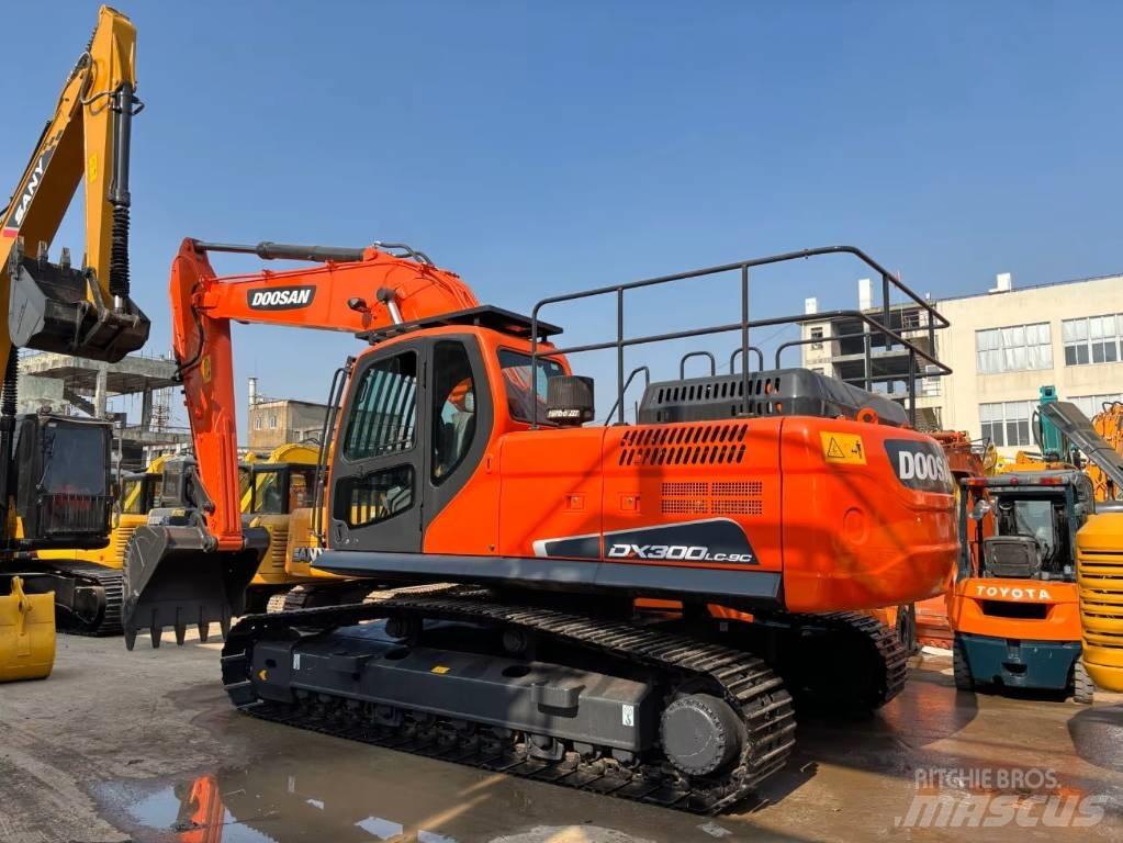 Doosan DX 300 LC - 9 C ミニ油圧ショベル 7t以下（ミニユンボ・ミニディガー）