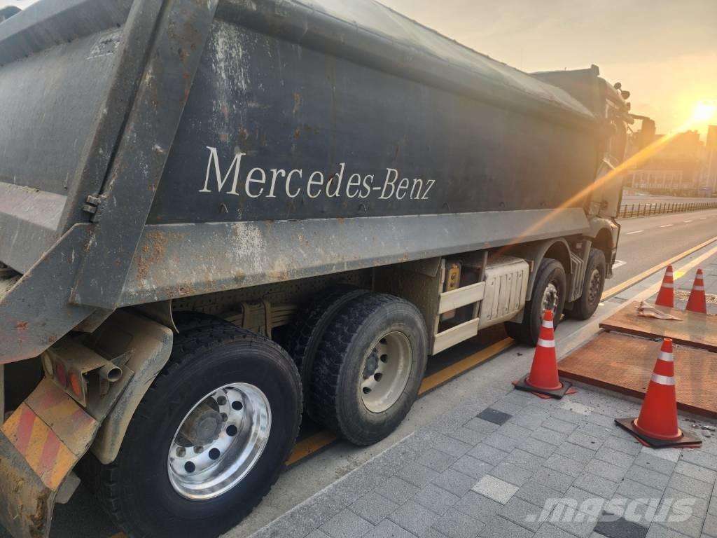 Mercedes-Benz 3951K サイト　ダンプ