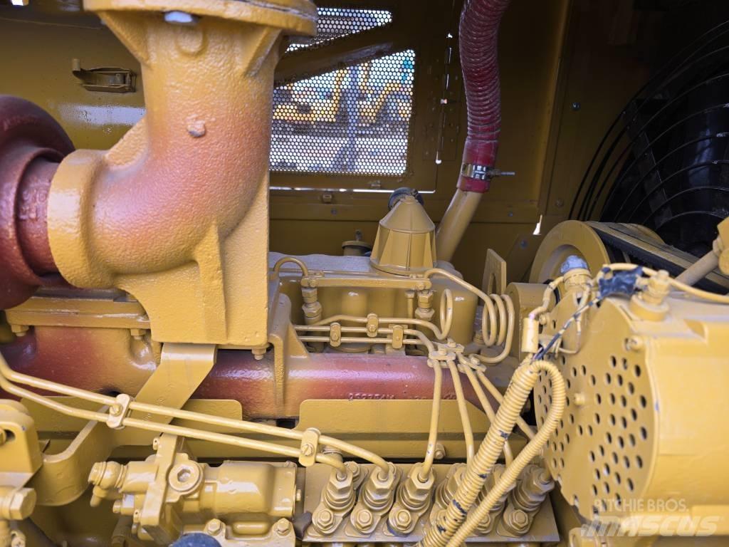 CAT D7G ブルドーザー