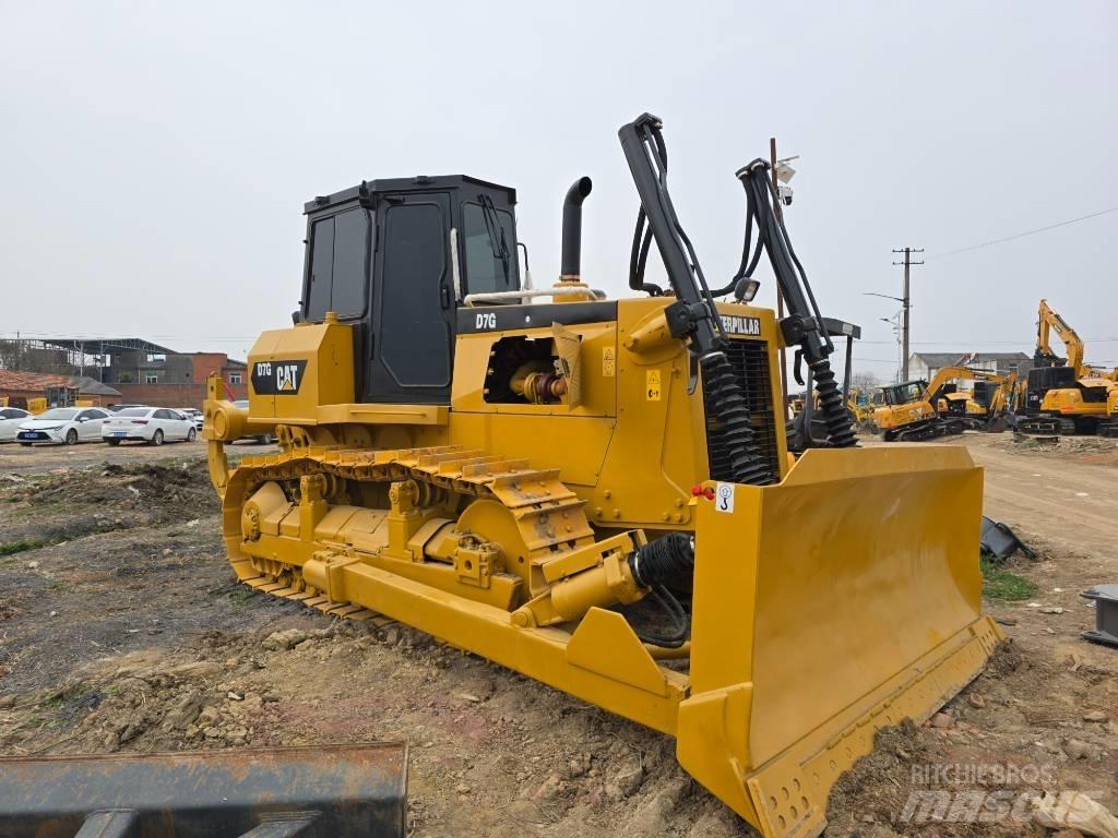 CAT D7G ブルドーザー