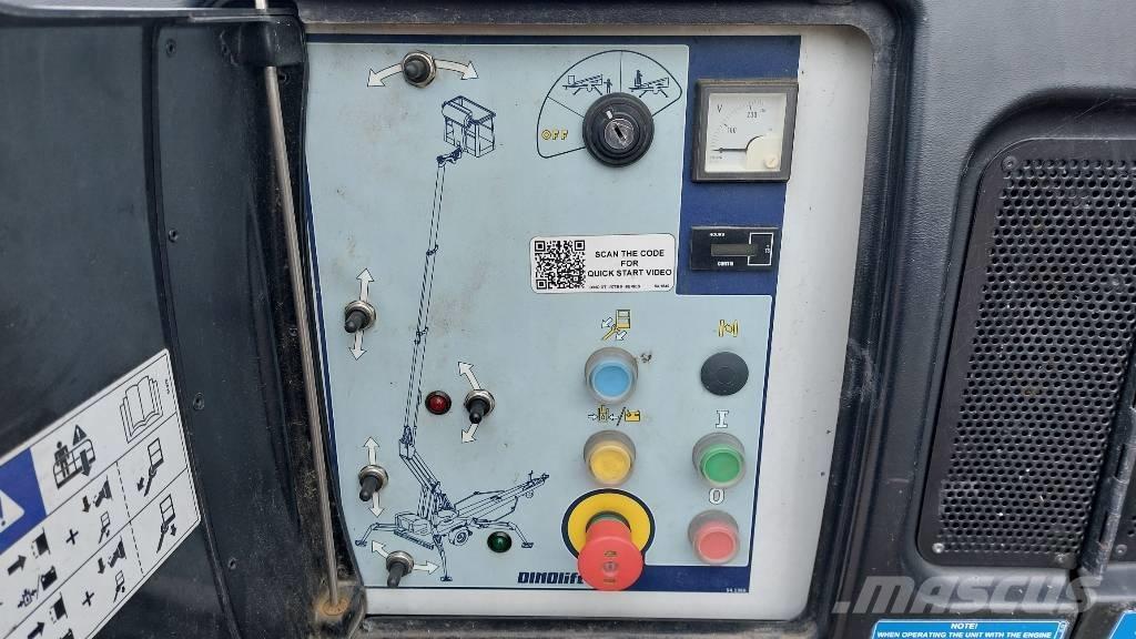 Dinolift 160 XT II 高所作業台付トレーラー
