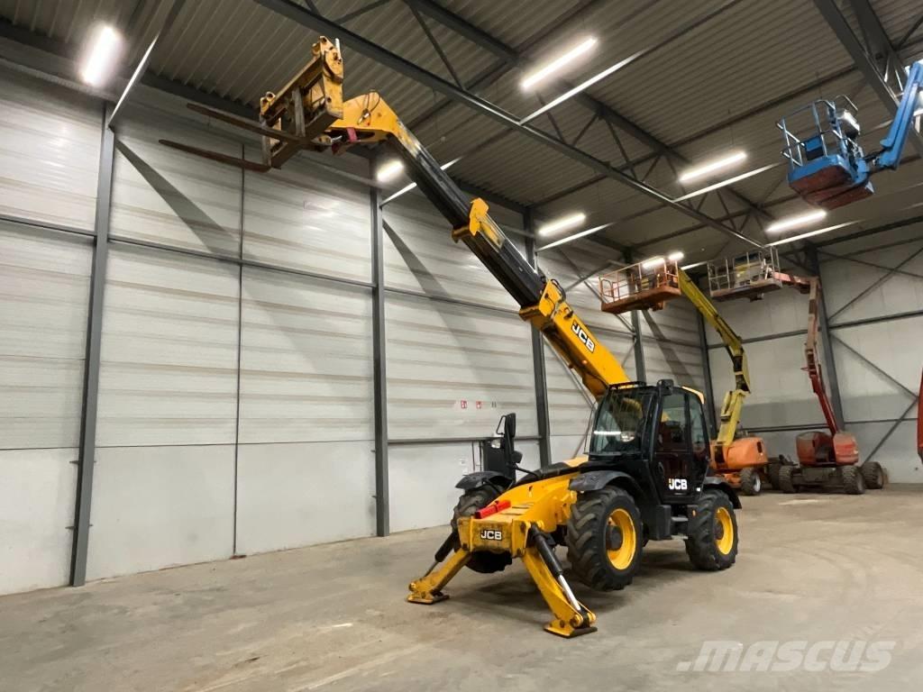 JCB 535 V 125 テレスコーピックハンドラー