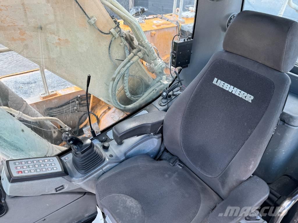 Liebherr R 926 LC 大型油圧ショベル12t以上（パワーショベル・ユンボ）