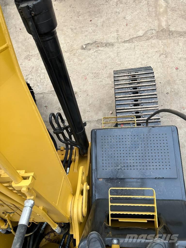 CAT 320 D 大型油圧ショベル12t以上（パワーショベル・ユンボ）