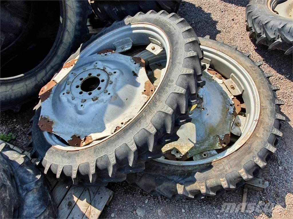 BKT 230/95R44 x2 タイヤ、ホイル、リム