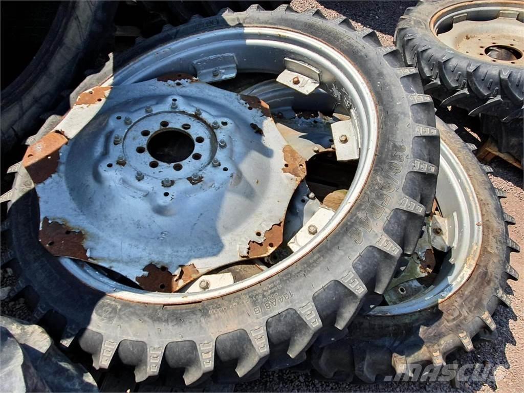 BKT 230/95R44 x2 タイヤ、ホイル、リム