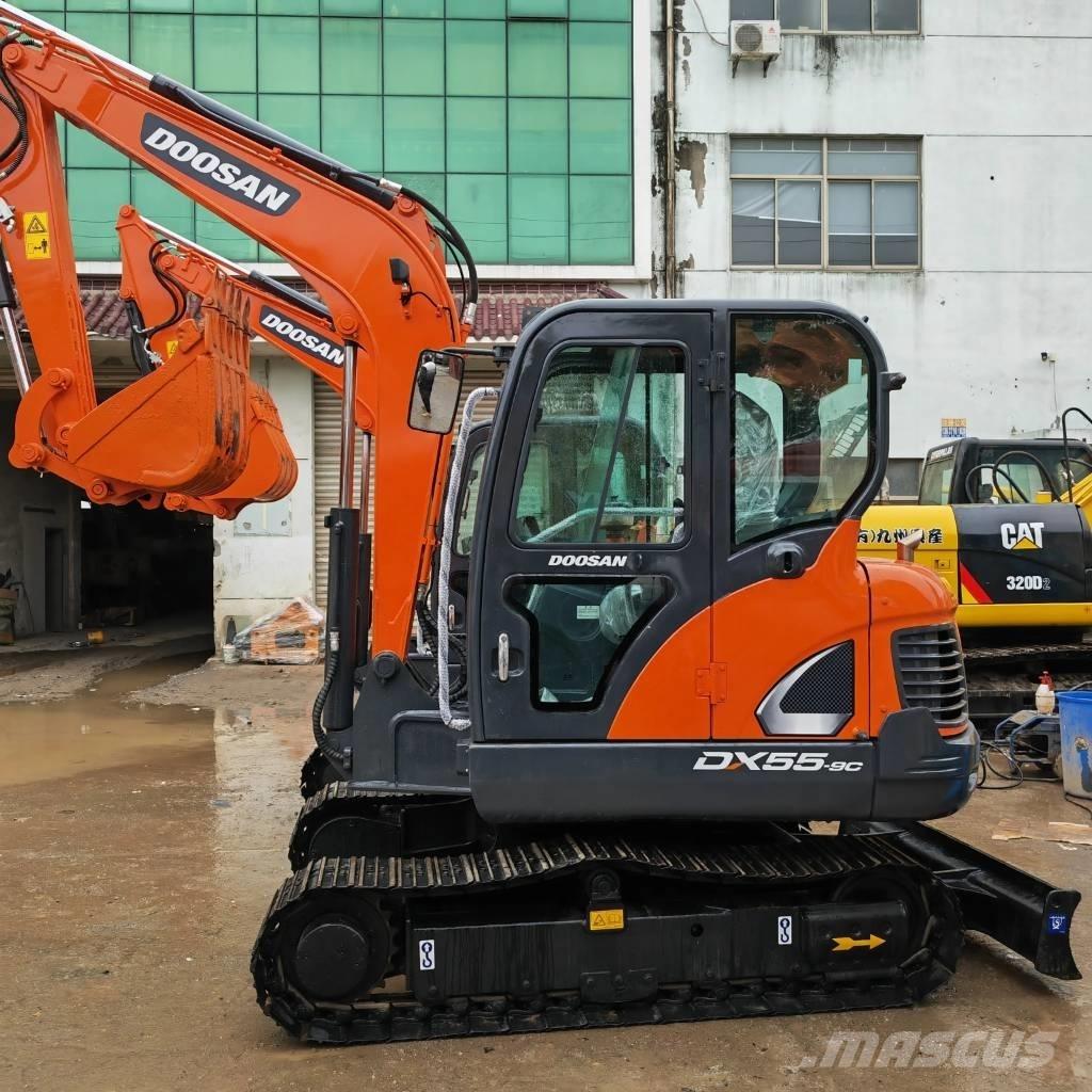 Doosan DX 55-9 C 大型油圧ショベル12t以上（パワーショベル・ユンボ）