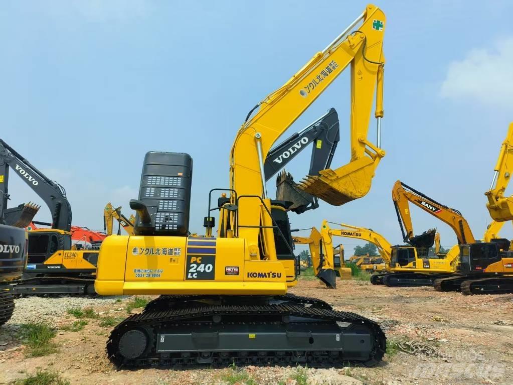 Komatsu PC 240-8 中型油圧ショベル 7ｔ-12ｔ（ユンボ・パワーショベル・バックホー）