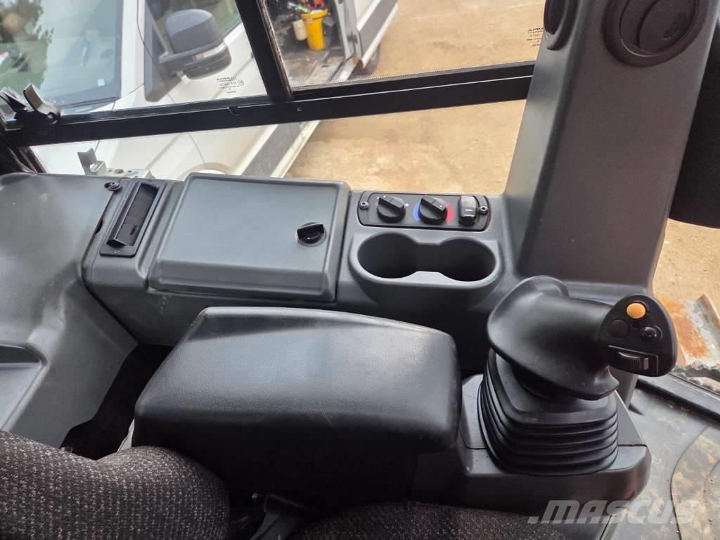 CAT D 5 K 2 LGP ブルドーザー