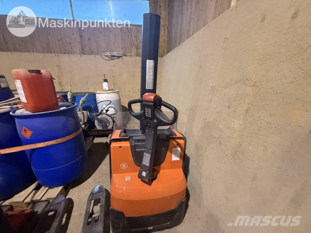 Toyota BT SWE 160 L バッテリーフォークリフト