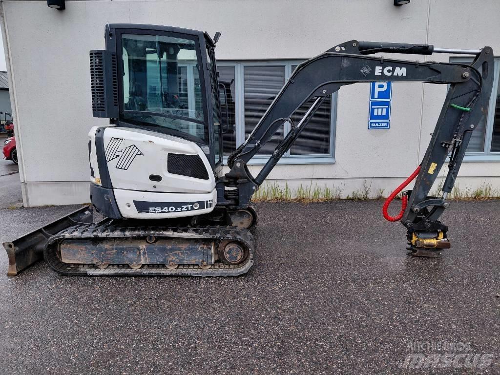 ECM 40ZT ミニ油圧ショベル 7t以下（ミニユンボ・ミニディガー）