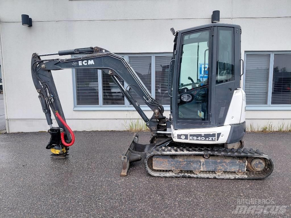 ECM 40ZT ミニ油圧ショベル 7t以下（ミニユンボ・ミニディガー）