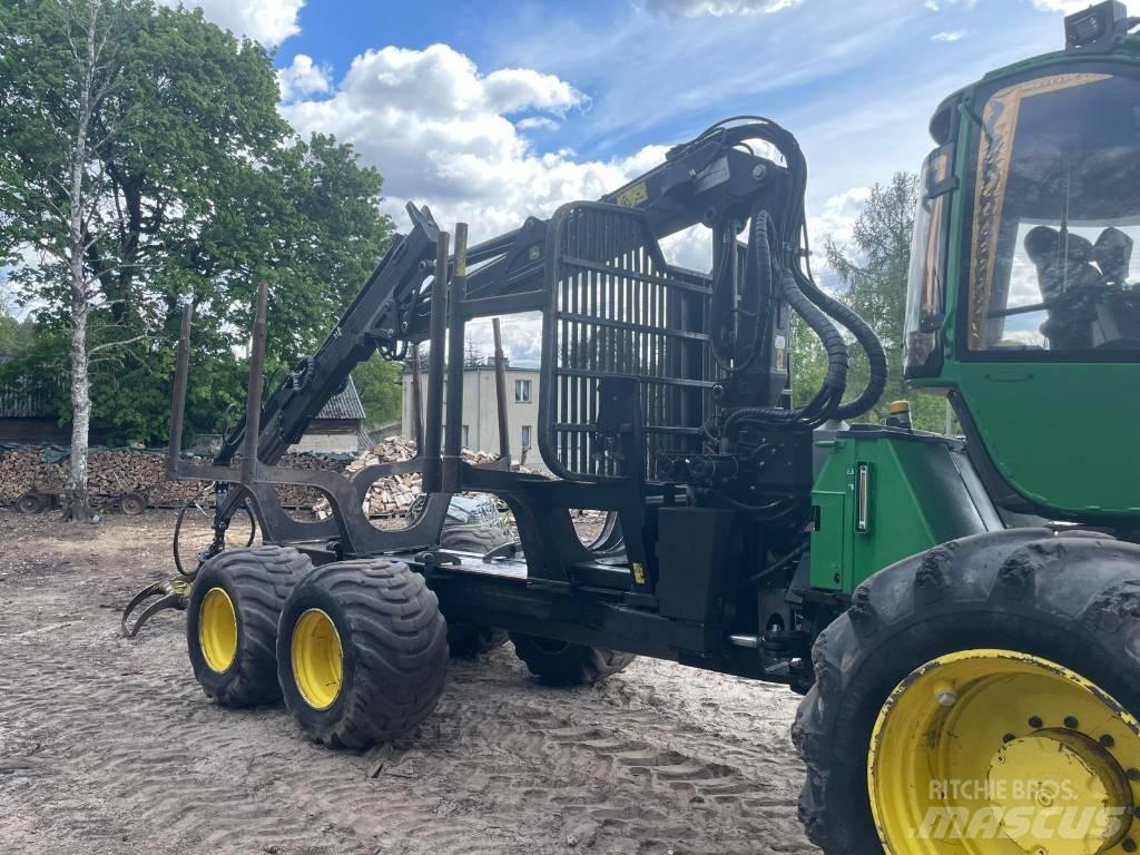 John Deere 1010 E フォワーダー