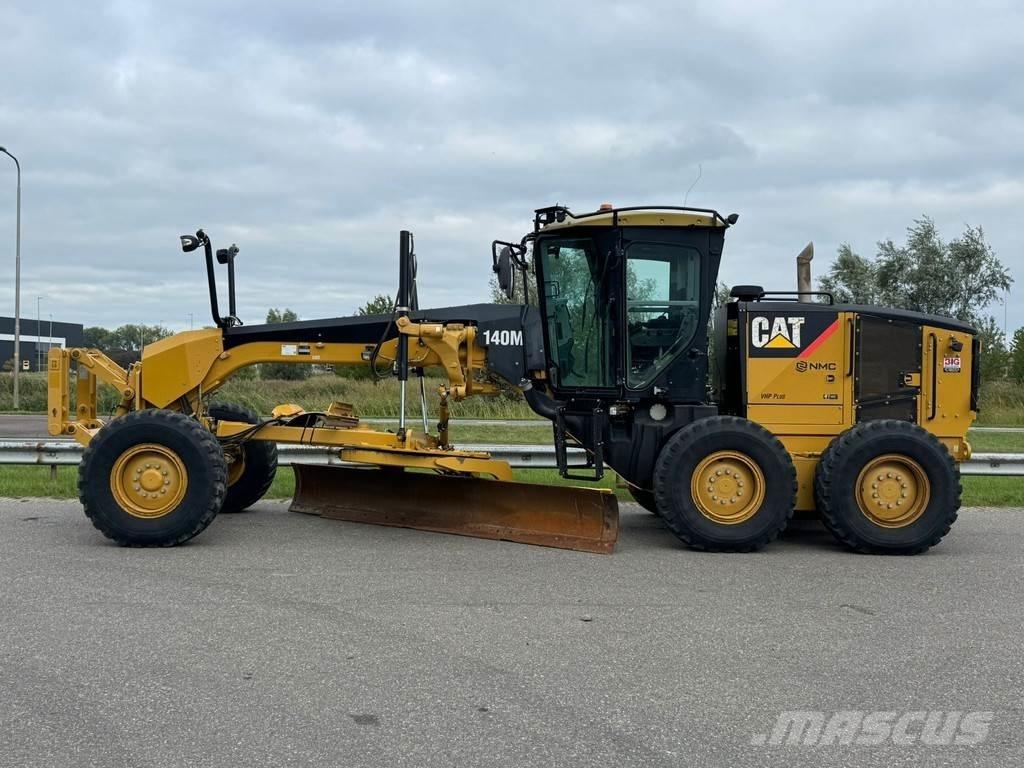 CAT 140M モーターグレーダー