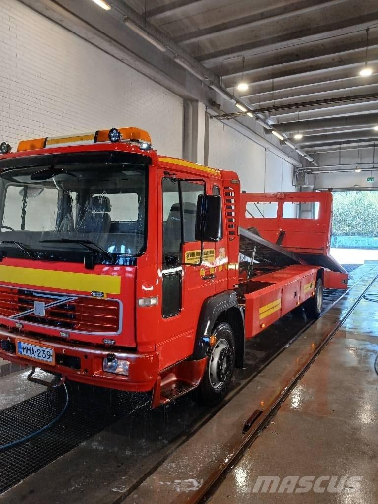 Volvo FL 6 レッカー車