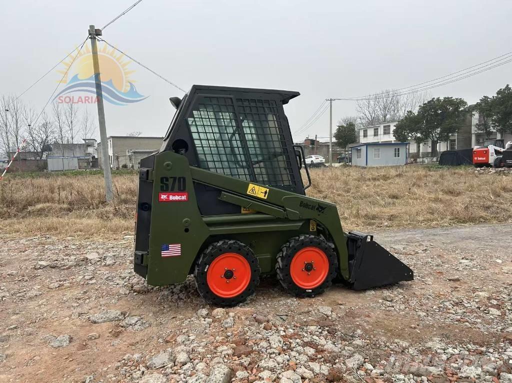 Bobcat S 70 スキッドステアローダー