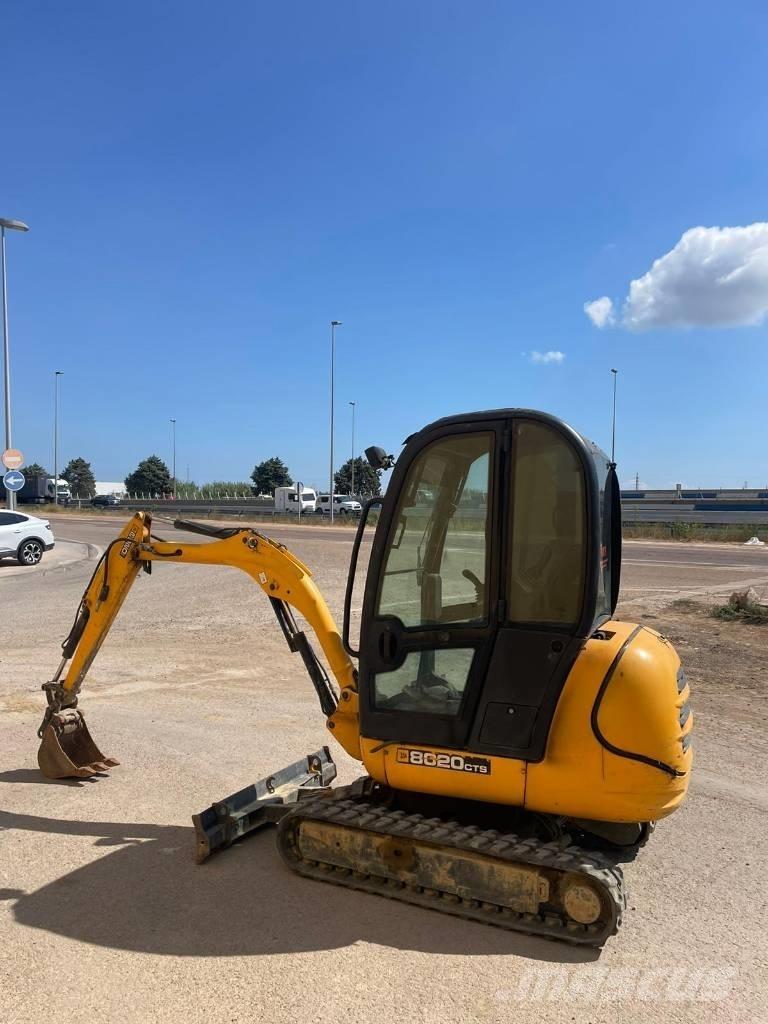 JCB 8020 ミニ油圧ショベル 7t以下（ミニユンボ・ミニディガー）