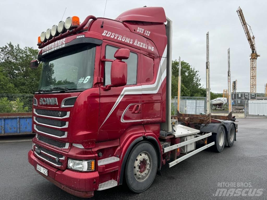 Scania R 560 木材トラック