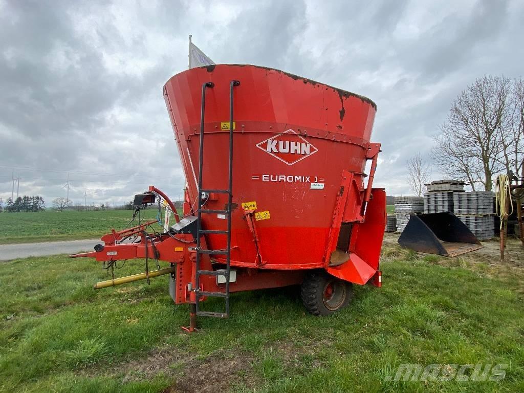 Kuhn EuroMix ミキサーフィーダー