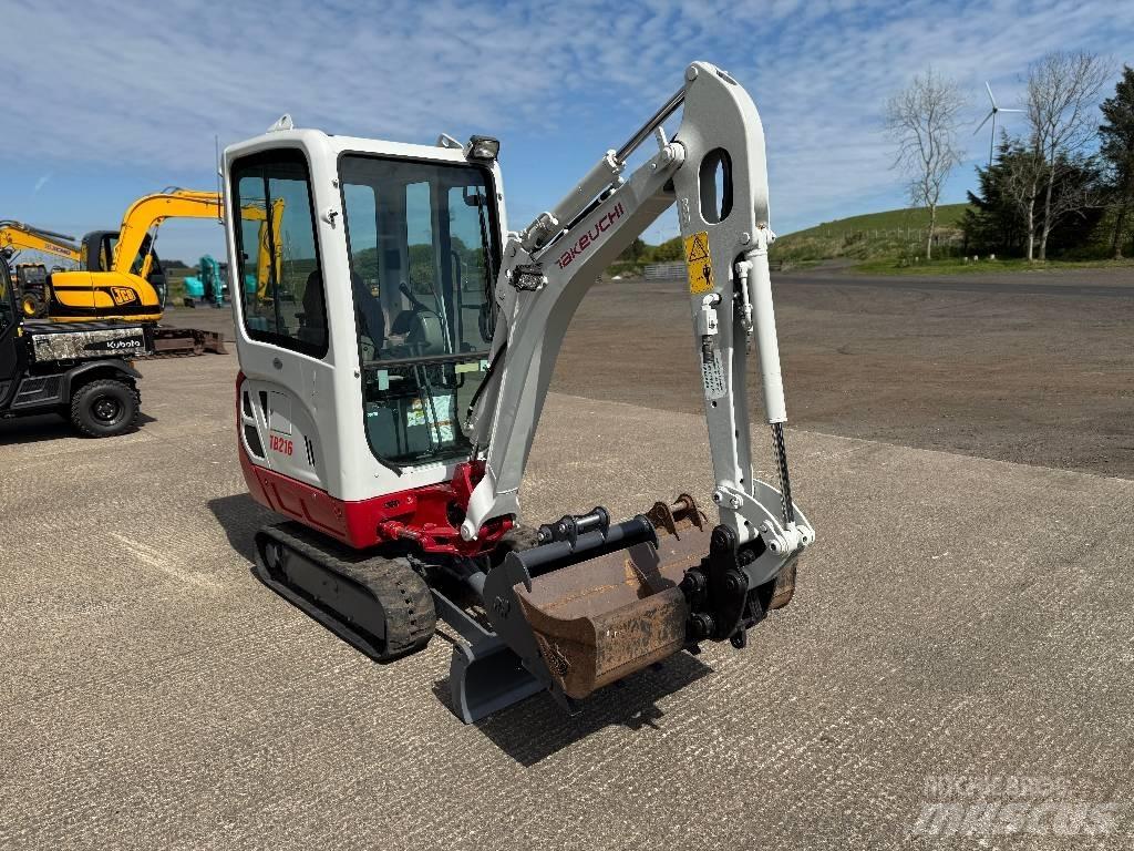 Takeuchi TB 216 ミニ油圧ショベル 7t以下（ミニユンボ・ミニディガー）