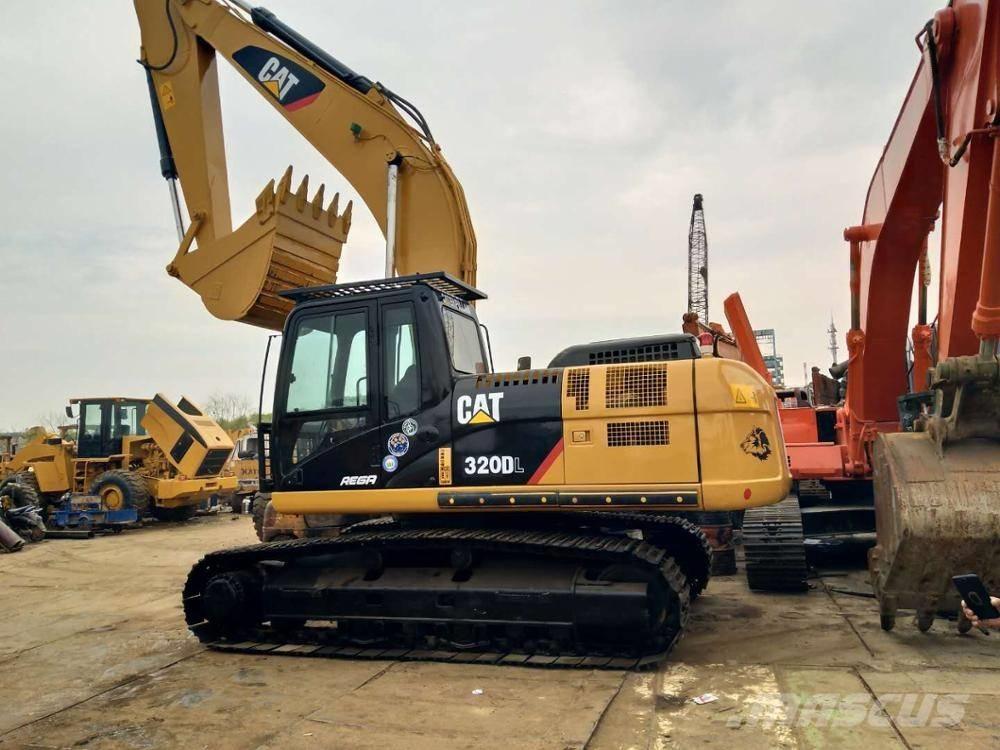 CAT 320D 大型油圧ショベル12t以上（パワーショベル・ユンボ）