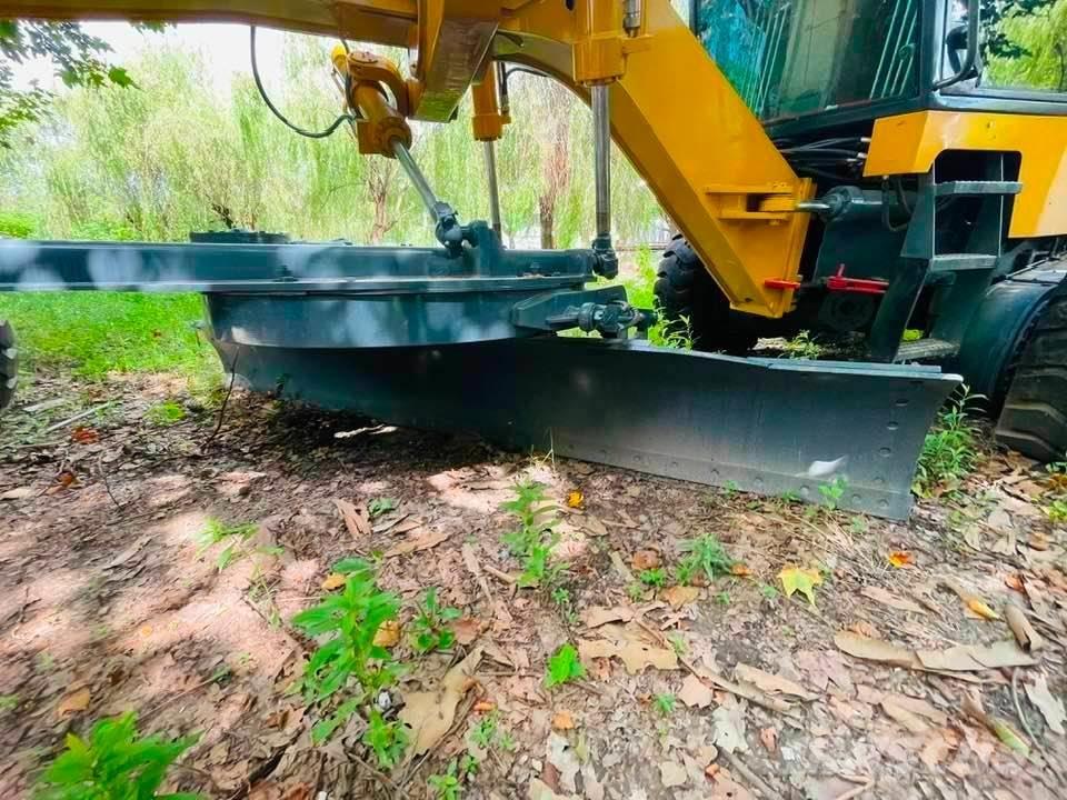 XCMG GR1803 モーターグレーダー